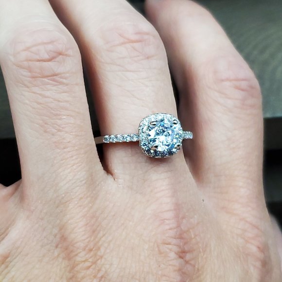 Size 9.75 Sterling Silver Brilliant Cubic Zirconia Halo Style Band Ring - Picture 4 of 8